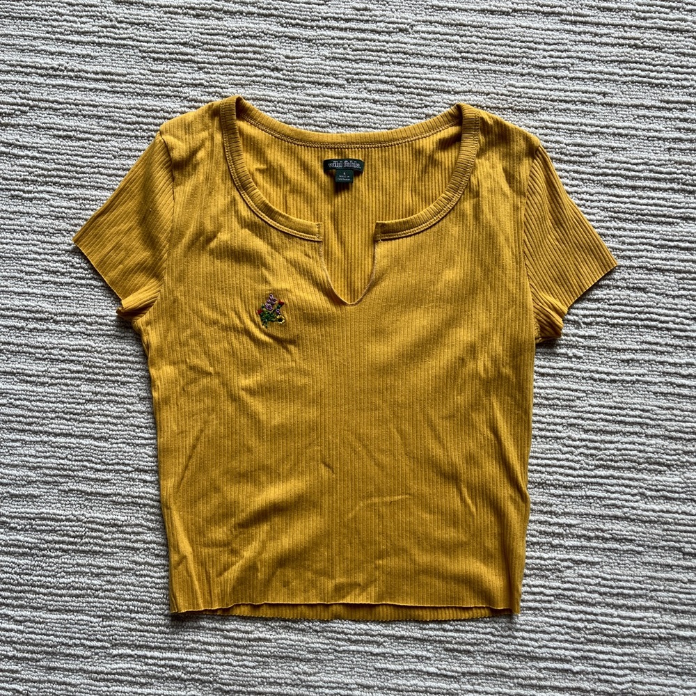 Flower bouquet embroidered yellow baby tee
